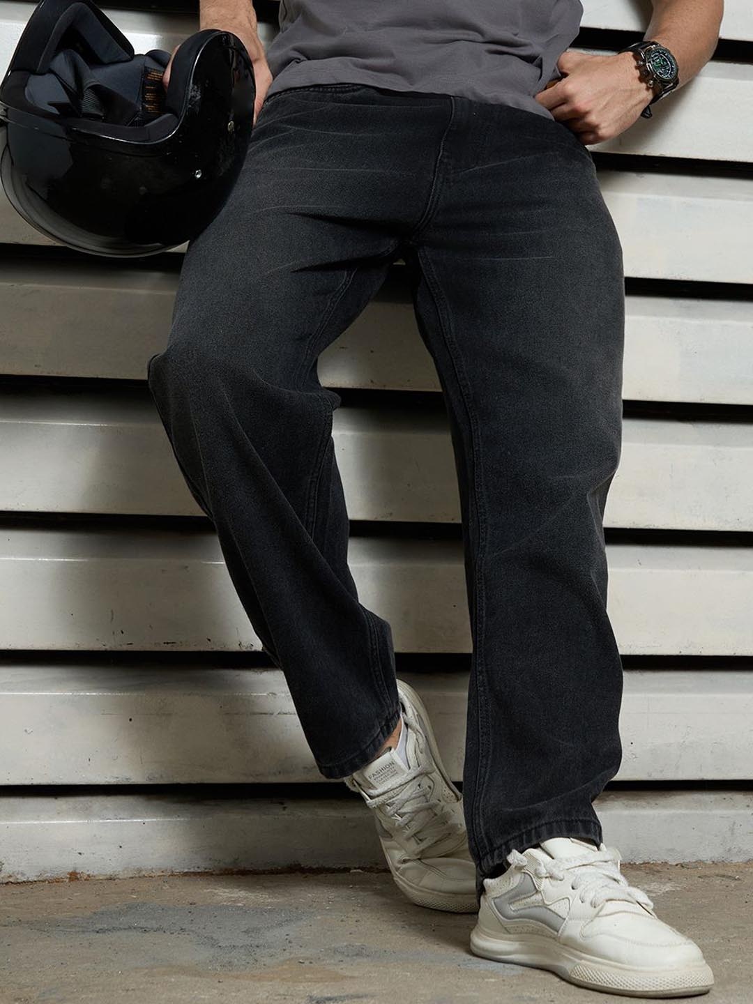 

High Star Men Relaxed striaght Fit Light Fade Jeans, Black