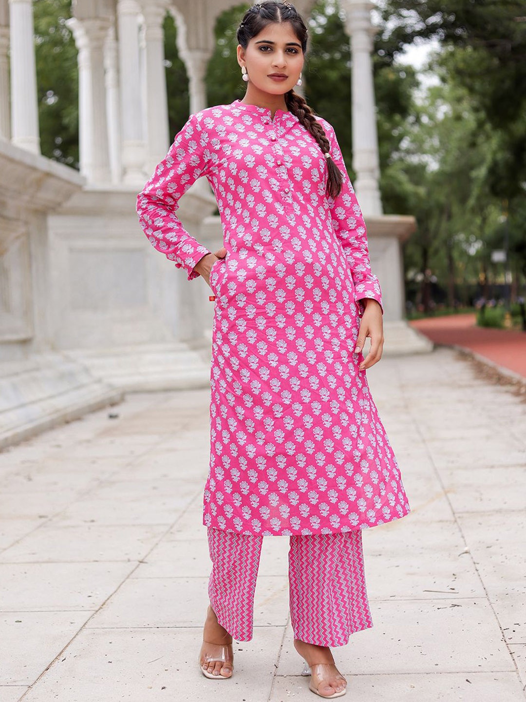 

VASVI Floral Printed Regular Pure Cotton Straight Kurta with Palazzos, Pink