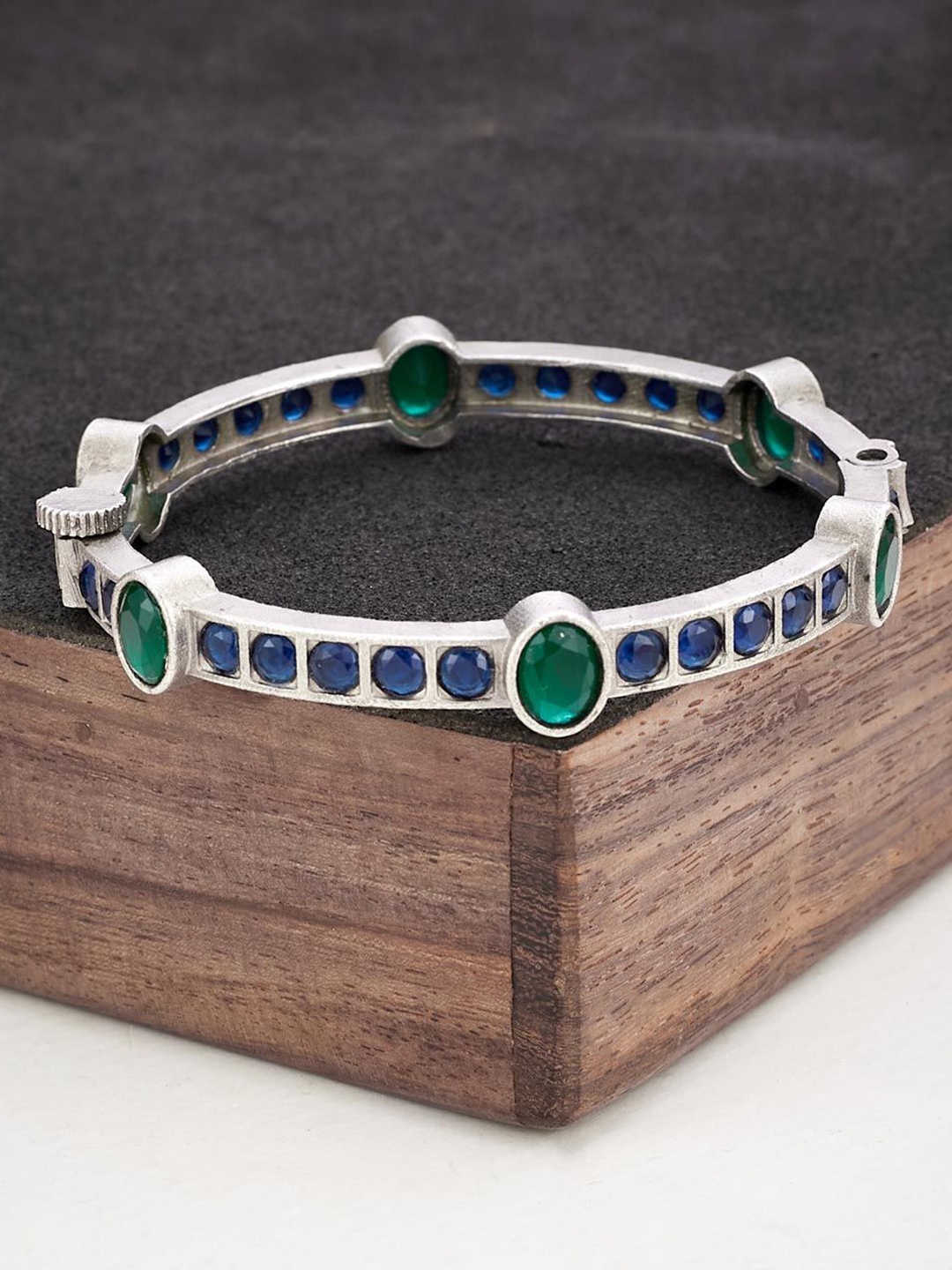 

Fabindia Stone Studded Openable Bangle, Silver