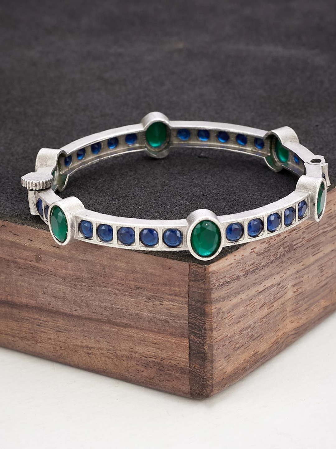 

Fabindia Stone Studded Openable Bangle, Silver