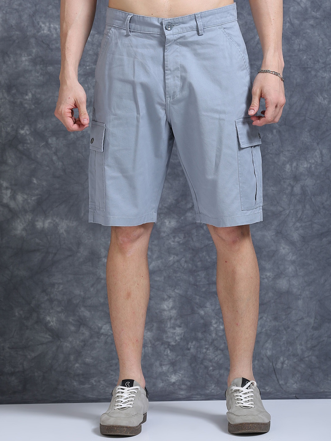 

The Roadster Lifestyle Co Men Relaxed Fit Cotton Cargo Shorts, Turquoise blue