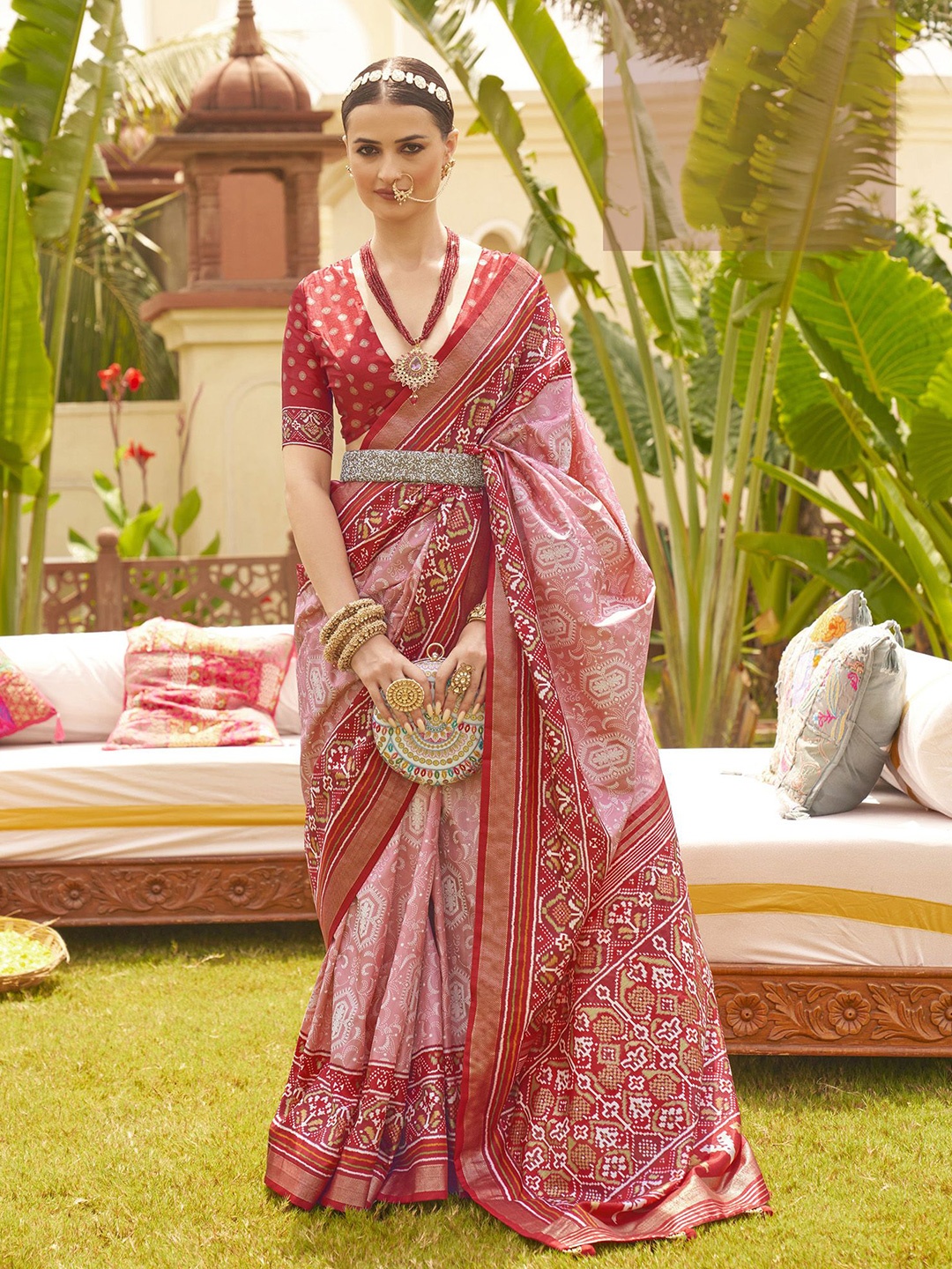 

elora Zari Woven Border Ethnic Printed Saree, Pink