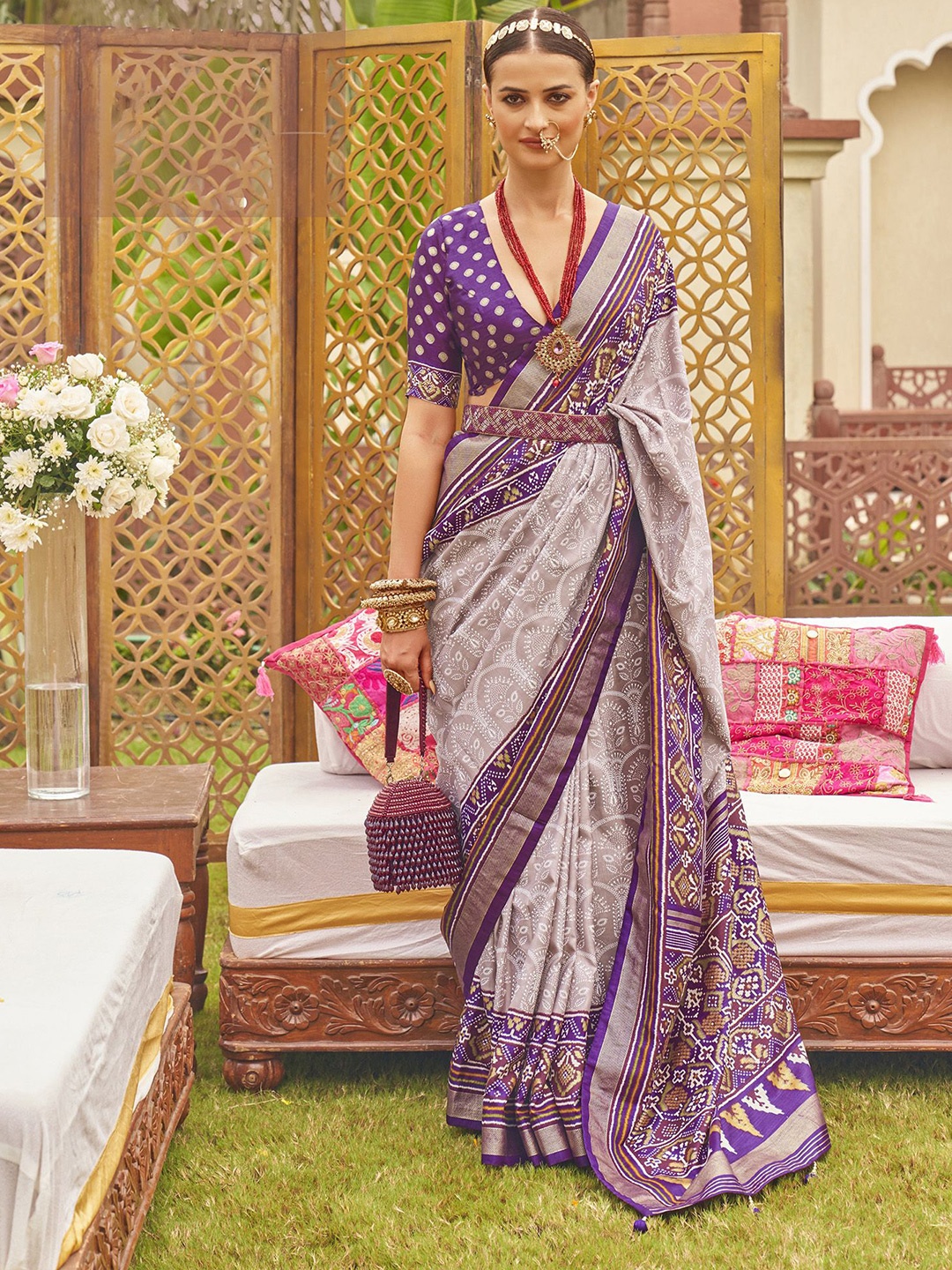 

elora Zari Woven Border Ethnic Printed Saree, Beige