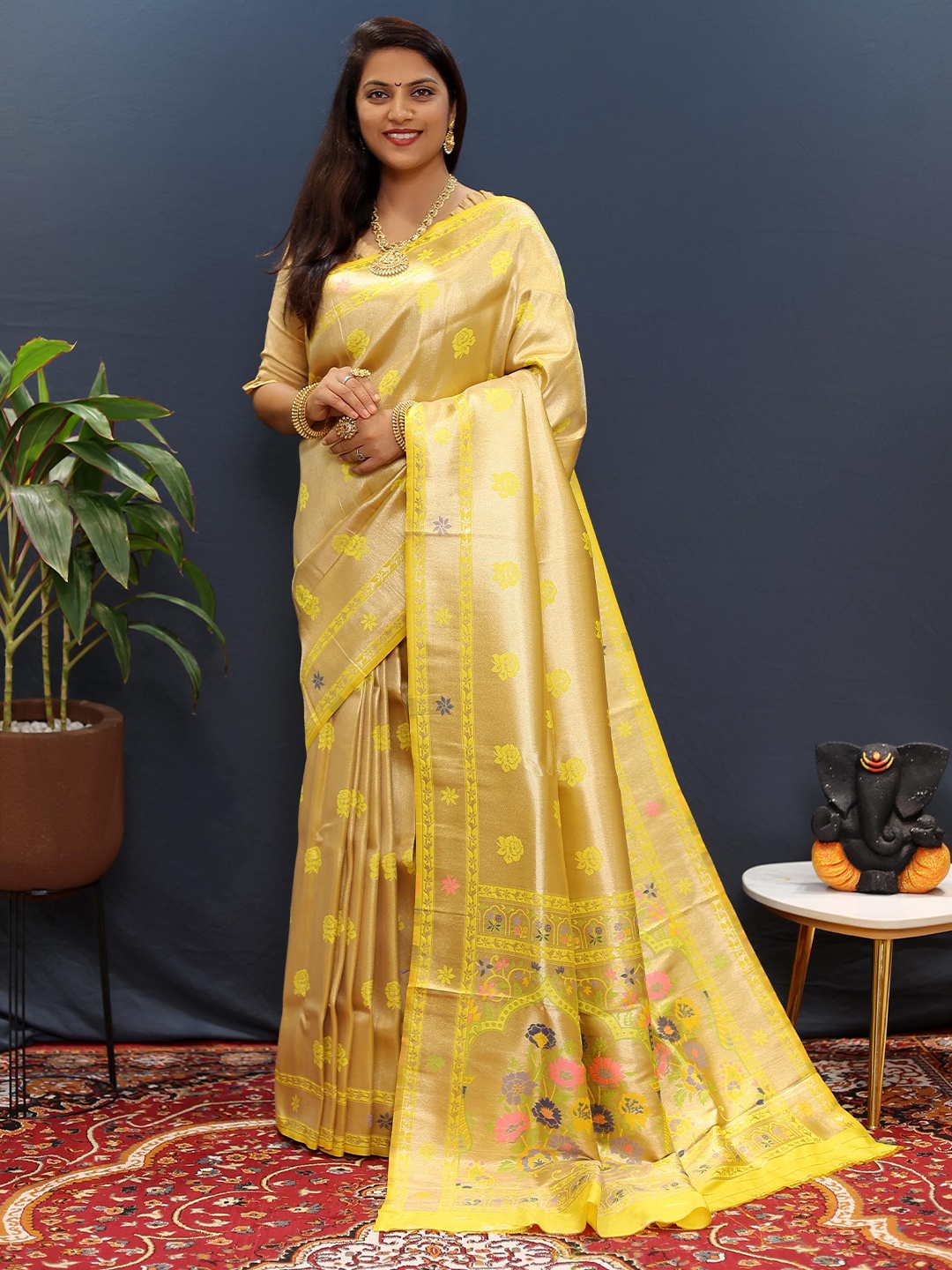 

Mitera Floral Zari Paithani Saree, Gold