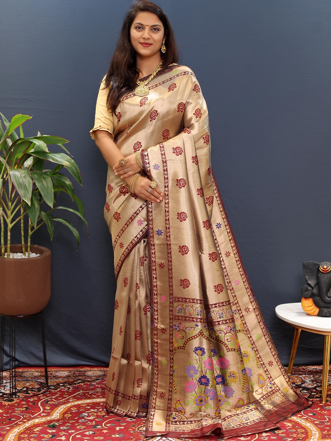 

Mitera Woven Design Zari Paithani Saree, Gold