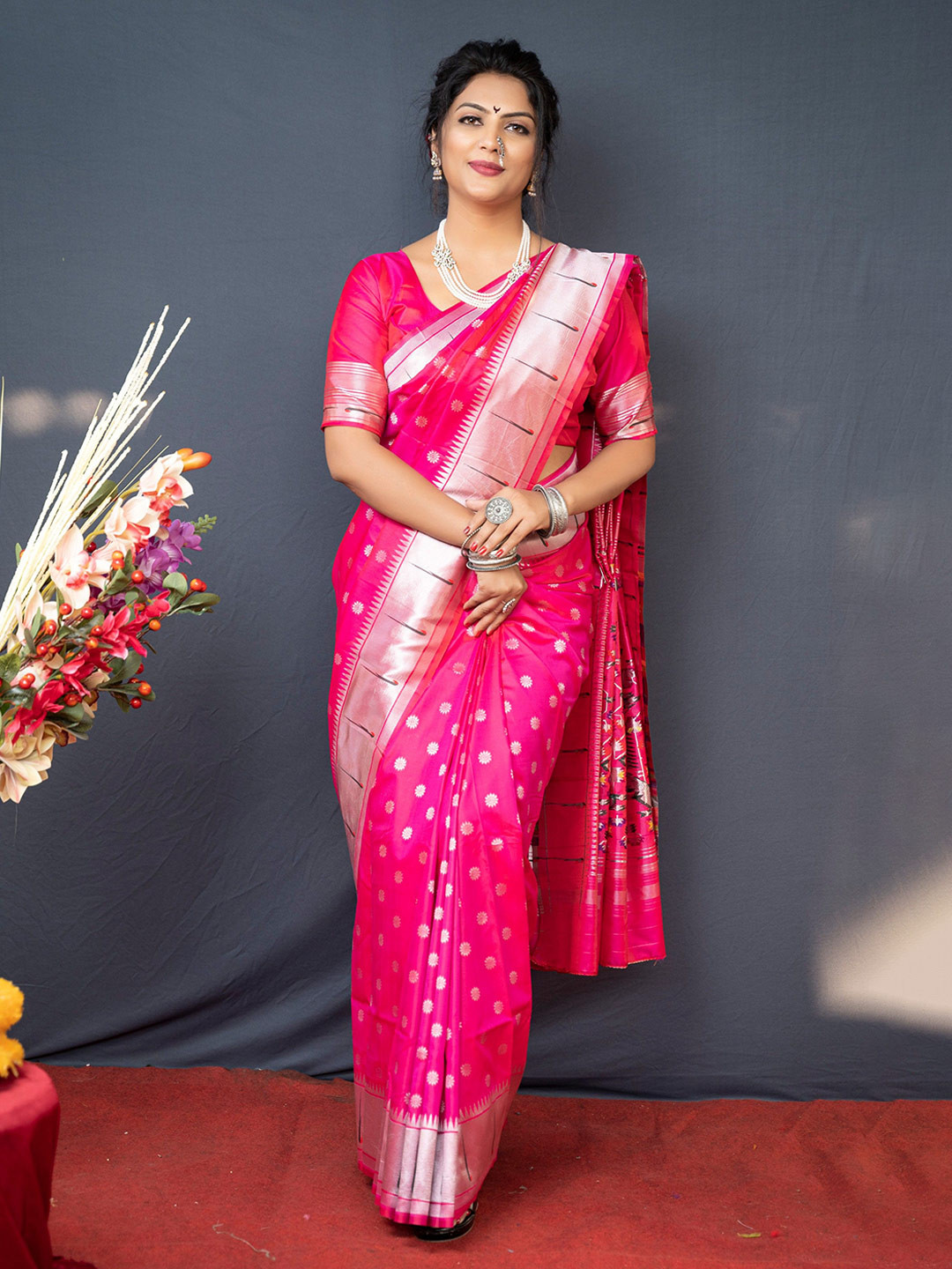

Mitera Ethnic Motif Zari Woven Paithani Saree, Pink