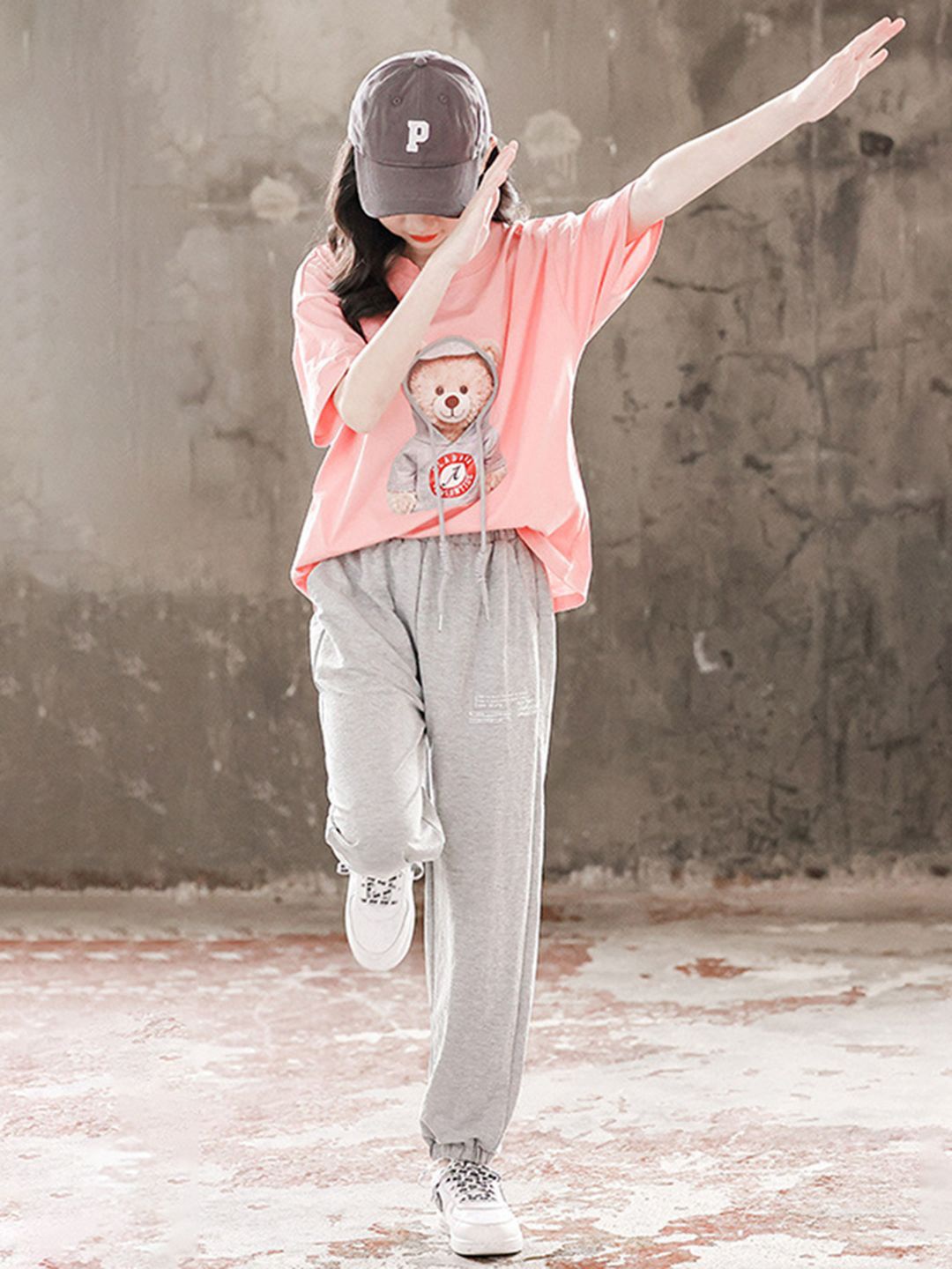 

INCLUD Girls Graphic Printed T-shirt with Trousers, Pink