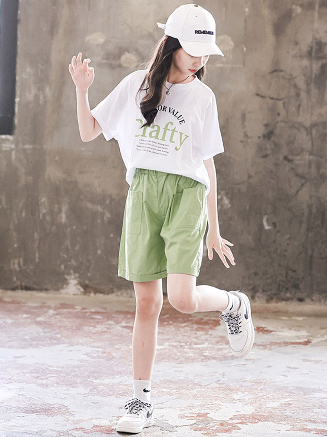 

INCLUD Girls Printed T-shirt With Shorts, White