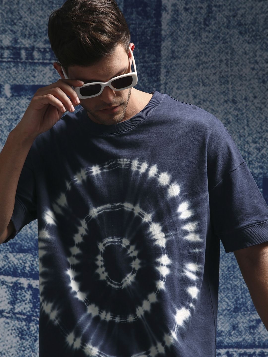 

Henceforth Men Drop Shoulder Sleeves Tie and Dyed Cotton Oversized T-shirt, Navy blue