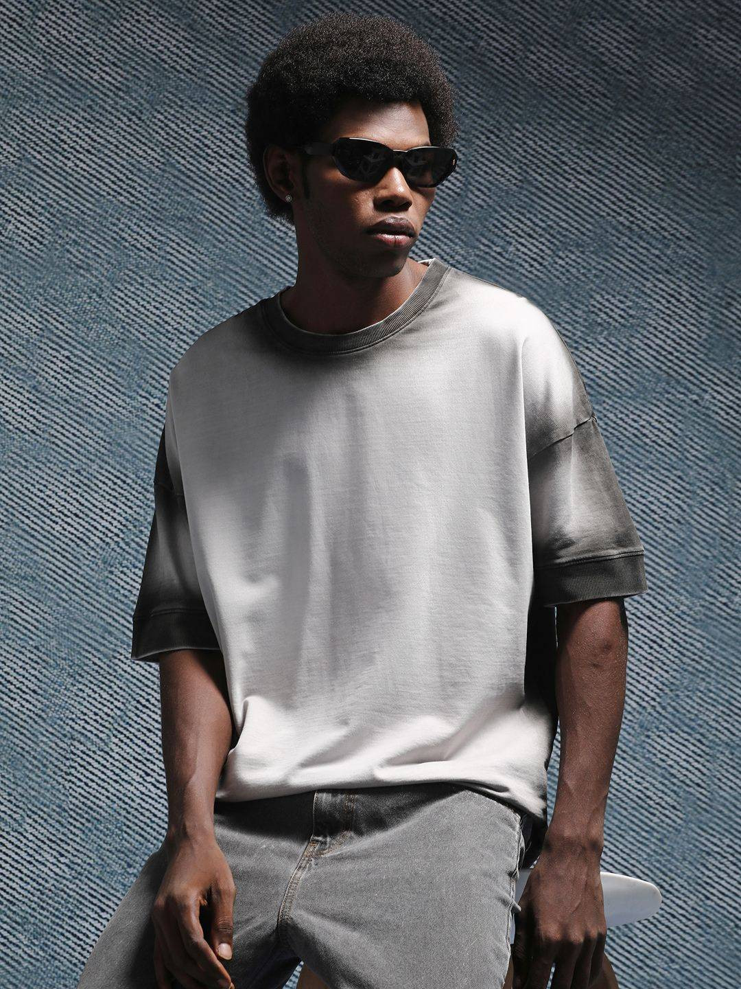 

Henceforth Men Drop Shoulder Sleeves Spray Printed Cotton Oversized T-shirt, Grey