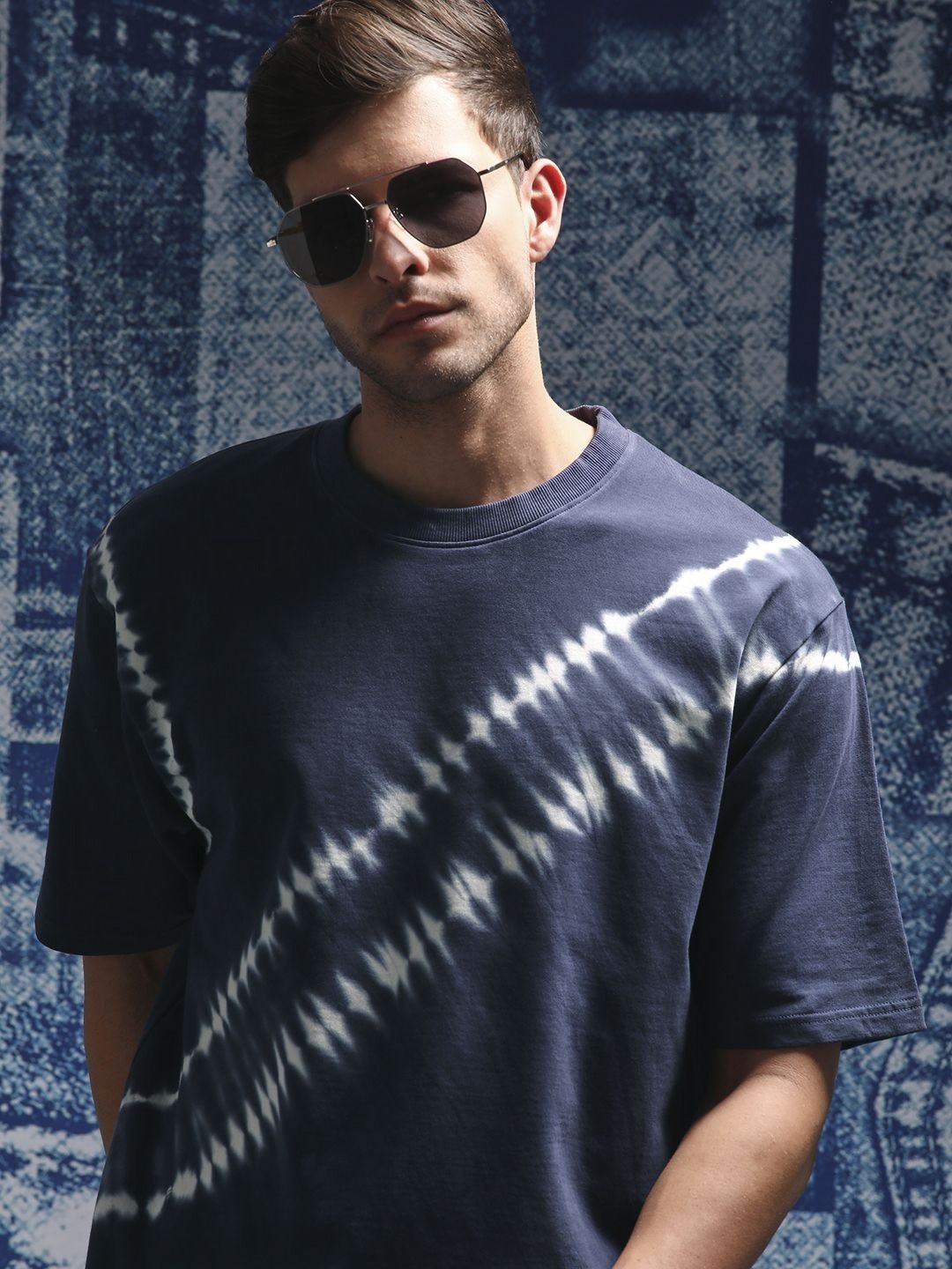 

Henceforth Men Drop Shoulder Sleeves Tie and Dyed Cotton Oversized T-shirt, Navy blue