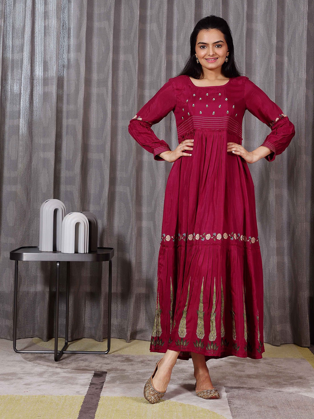 

SUKRUTI DESIGN Floral Printed Tiered A-Line Maxi Ethnic Dress, Red