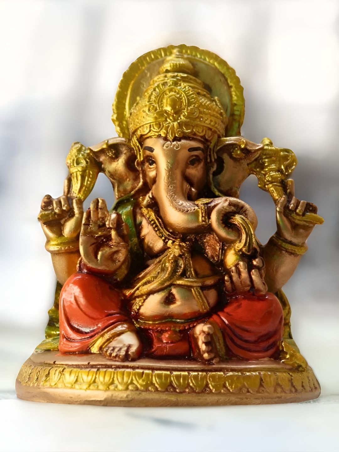 

BECKON VENTURE Gold-Toned Tiny Religious Idol Showpiece