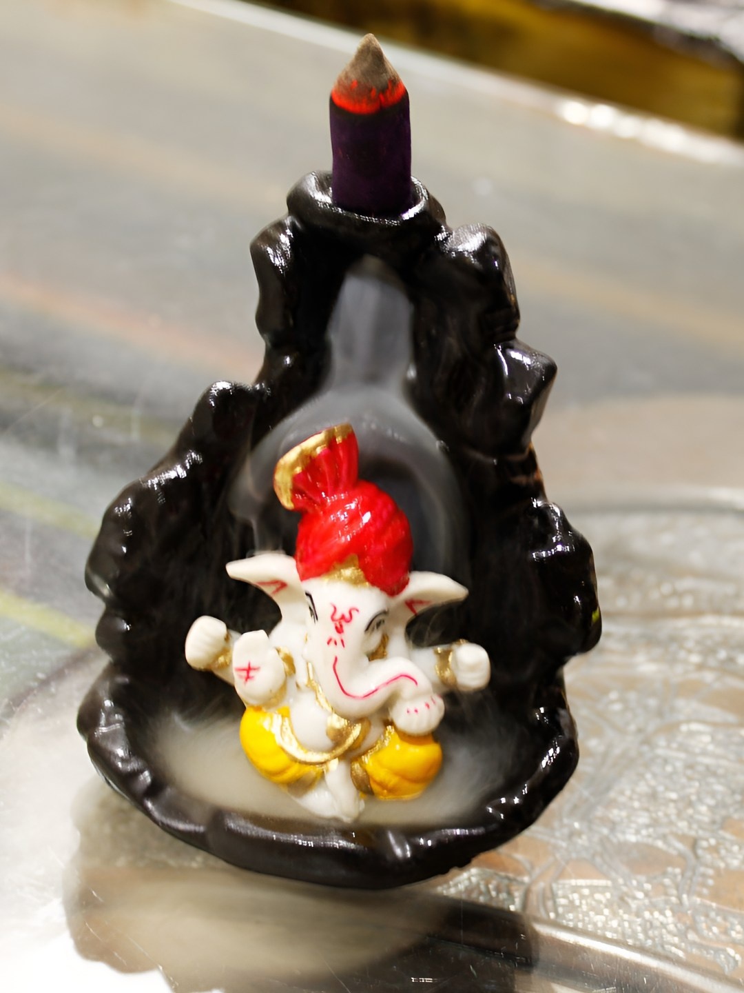 

BECKON VENTURE White Religious Idol Showpiece