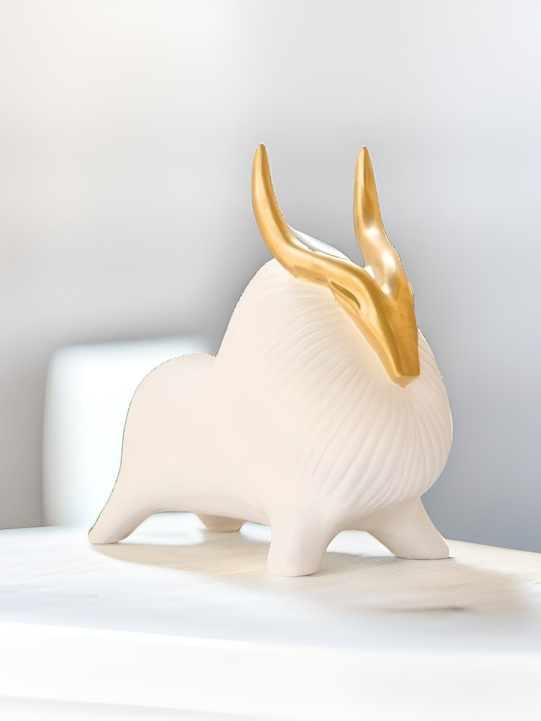 

BECKON VENTURE White Yak Statue Decorative Showpiece