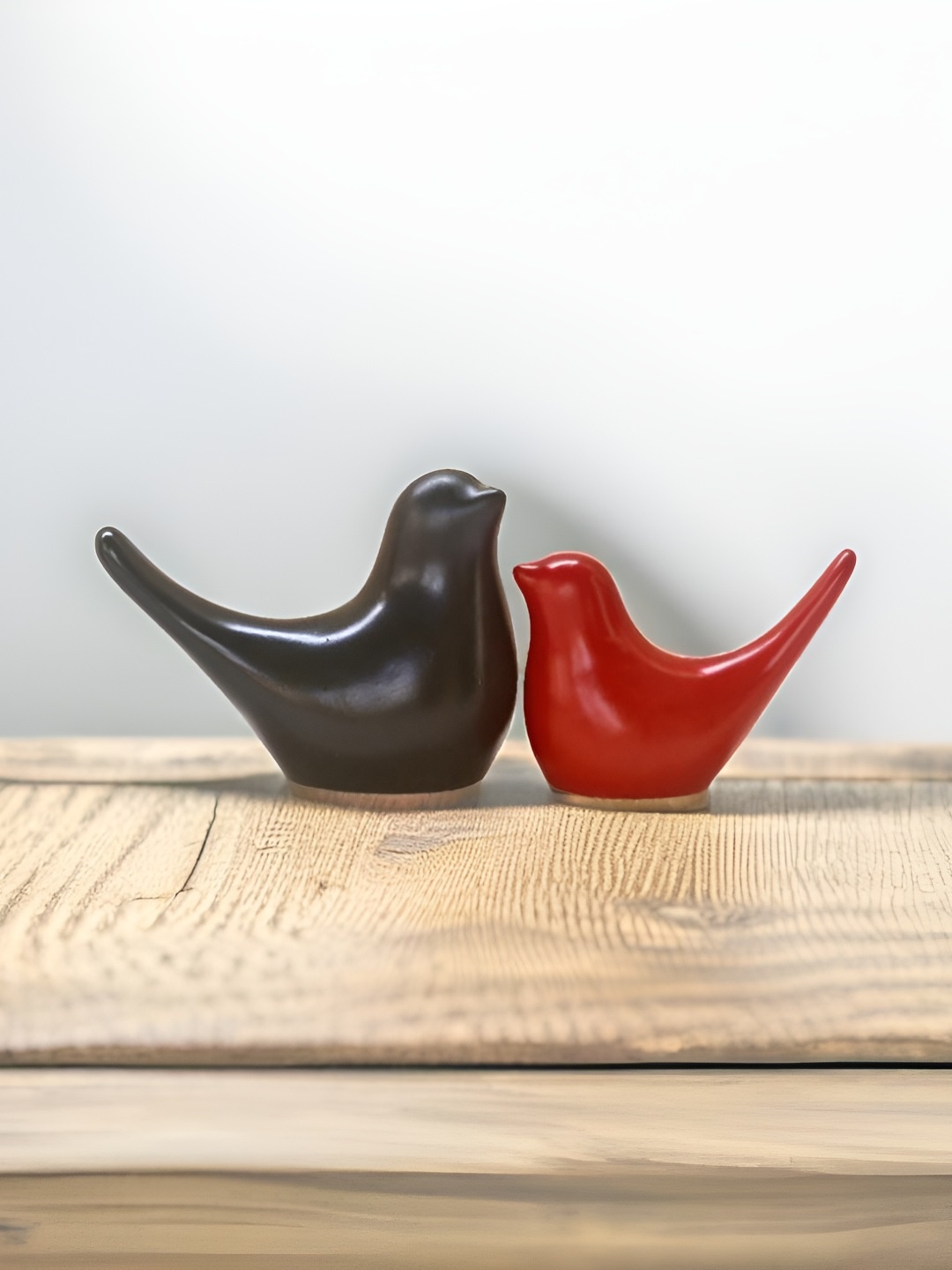 

BECKON VENTURE Black & Red 2 Pieces Birds Figurine Showpieces