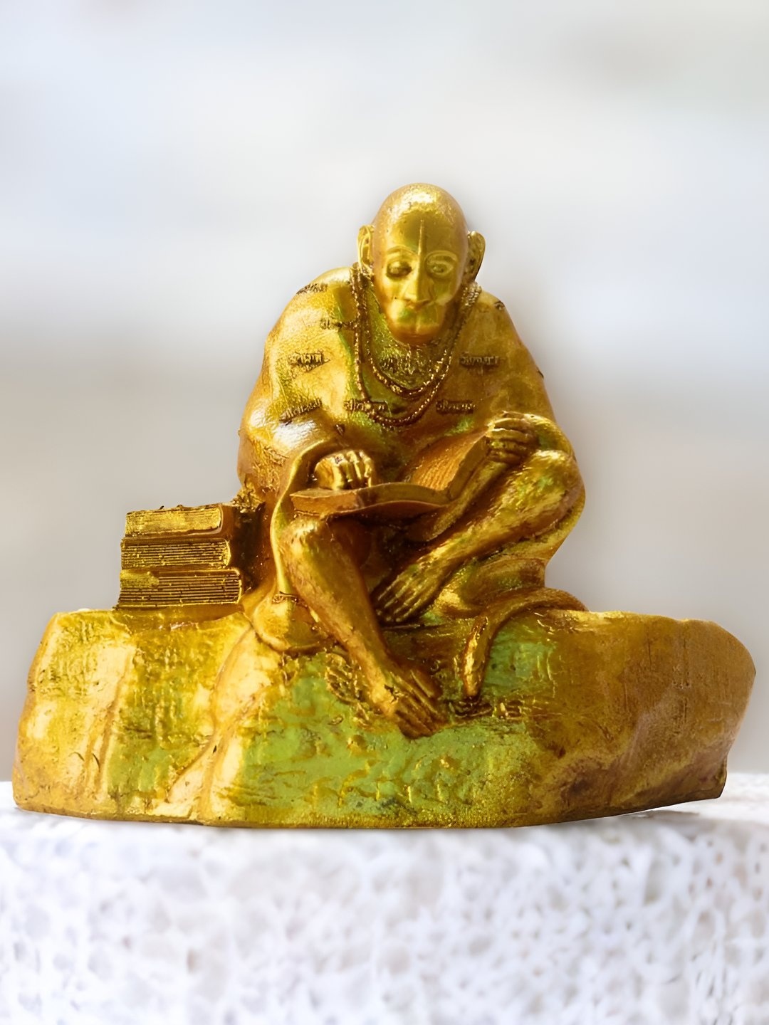 

BECKON VENTURE Gold-Toned Religious Idol Showpiece