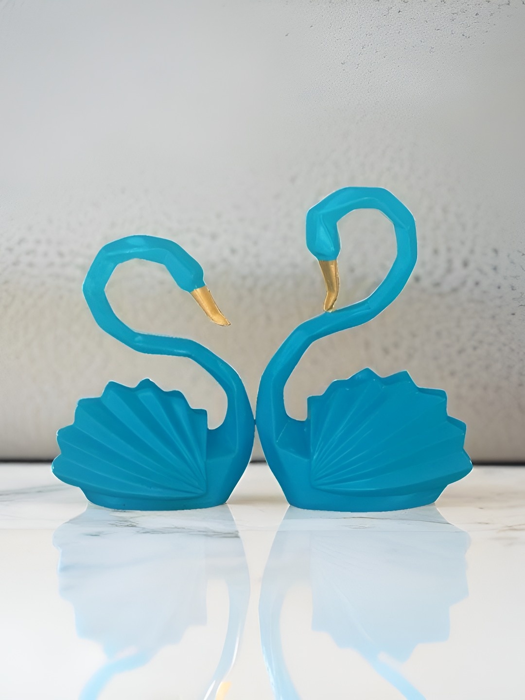 

BECKON VENTURE Blue Swan Figurine Showpiece
