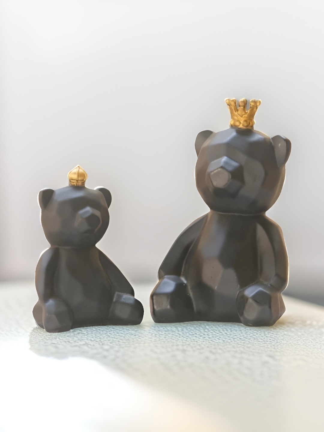 

BECKON VENTURE Brown 2 Pieces Small Figurine Showpiece
