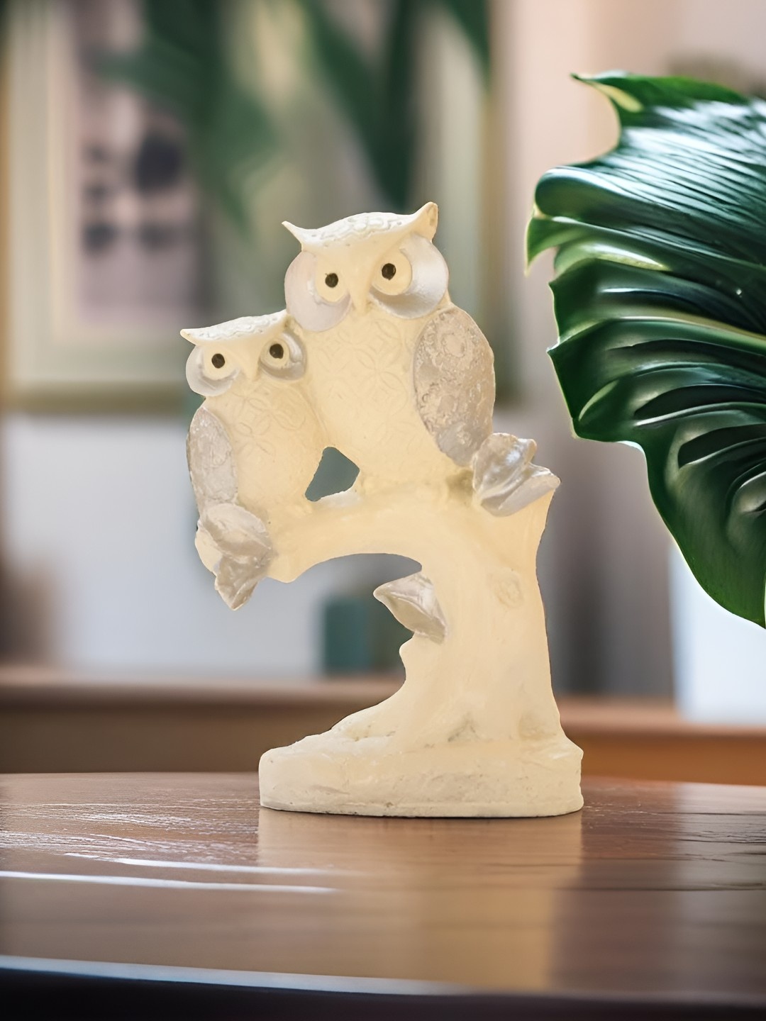 

BECKON VENTURE White Medium Figurine Showpiece