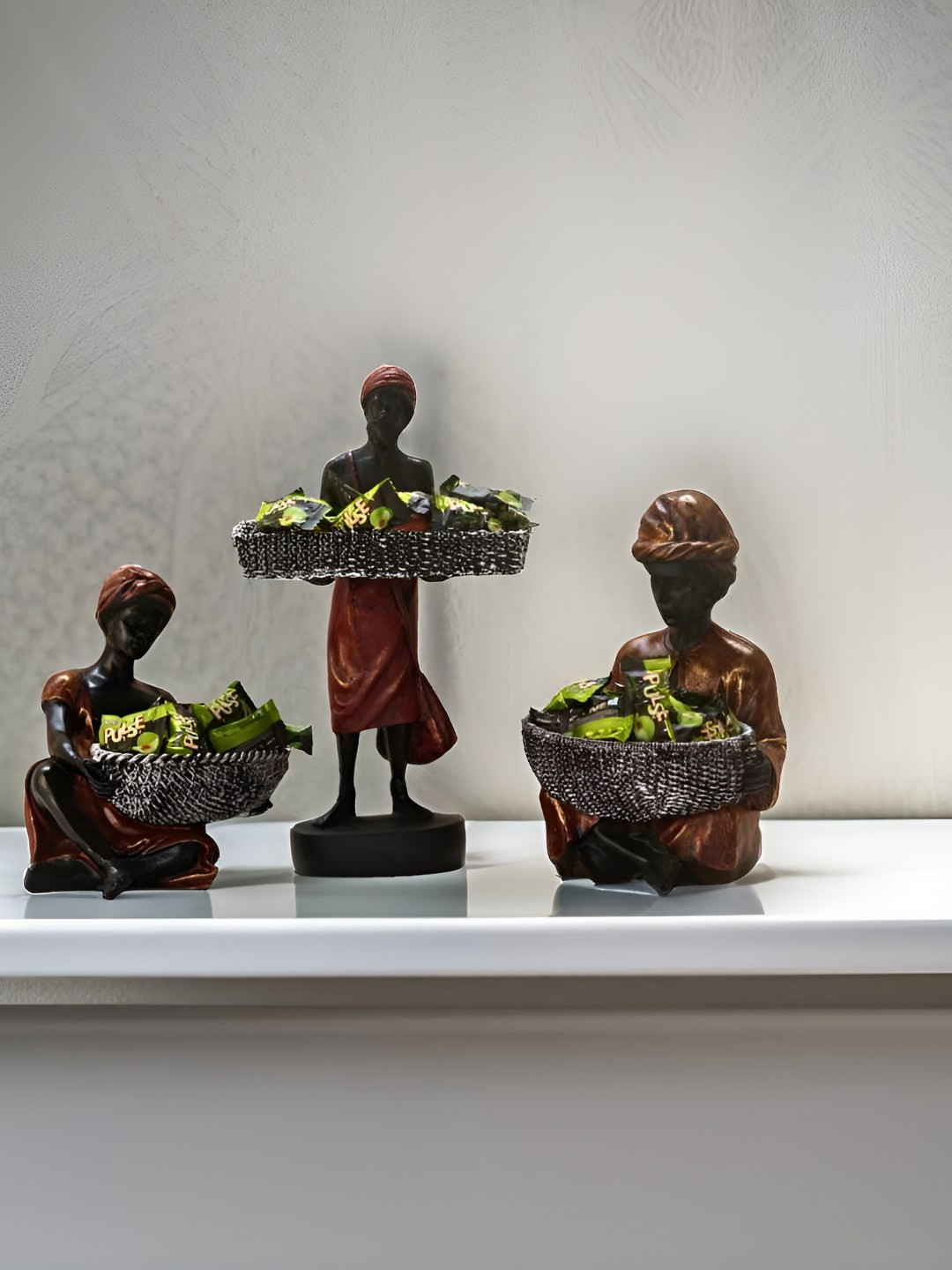 

BECKON VENTURE Brown & Black 3 Pieces Figurine Showpieces