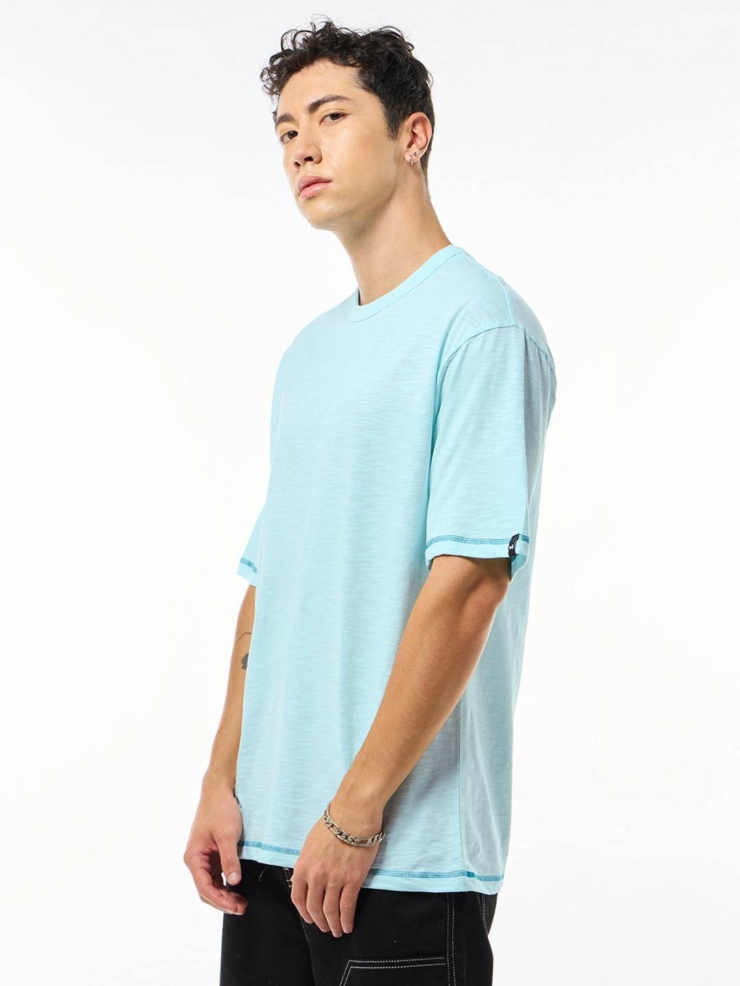 

Bewakoof Air 1.0 Men Oversized T-shirt, Blue