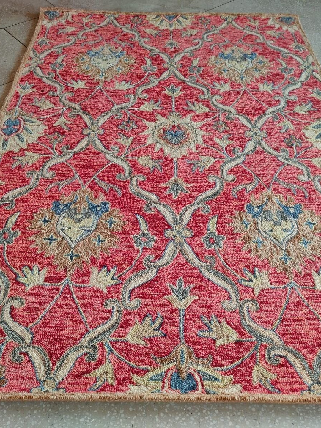 

Safiya Carpet Red & Blue Floral Hand-Tufted Woollen Traditional Carpet