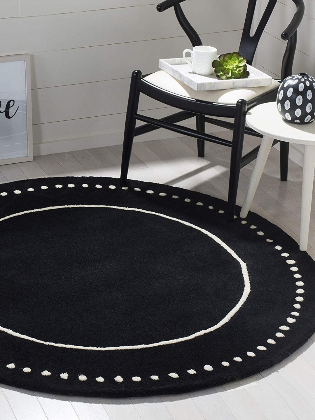 

Safiya Carpet Black & White Printed Hand-Tufted Woollen Carpet