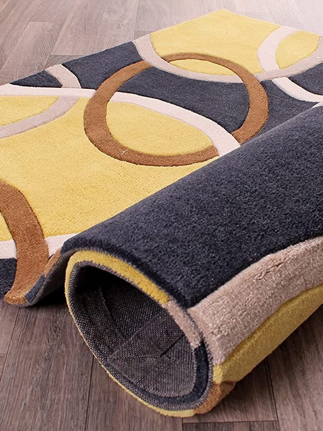 

Safiya Carpet Black & Yellow Geometric Printed Hand-Tufted Woollen Carpet