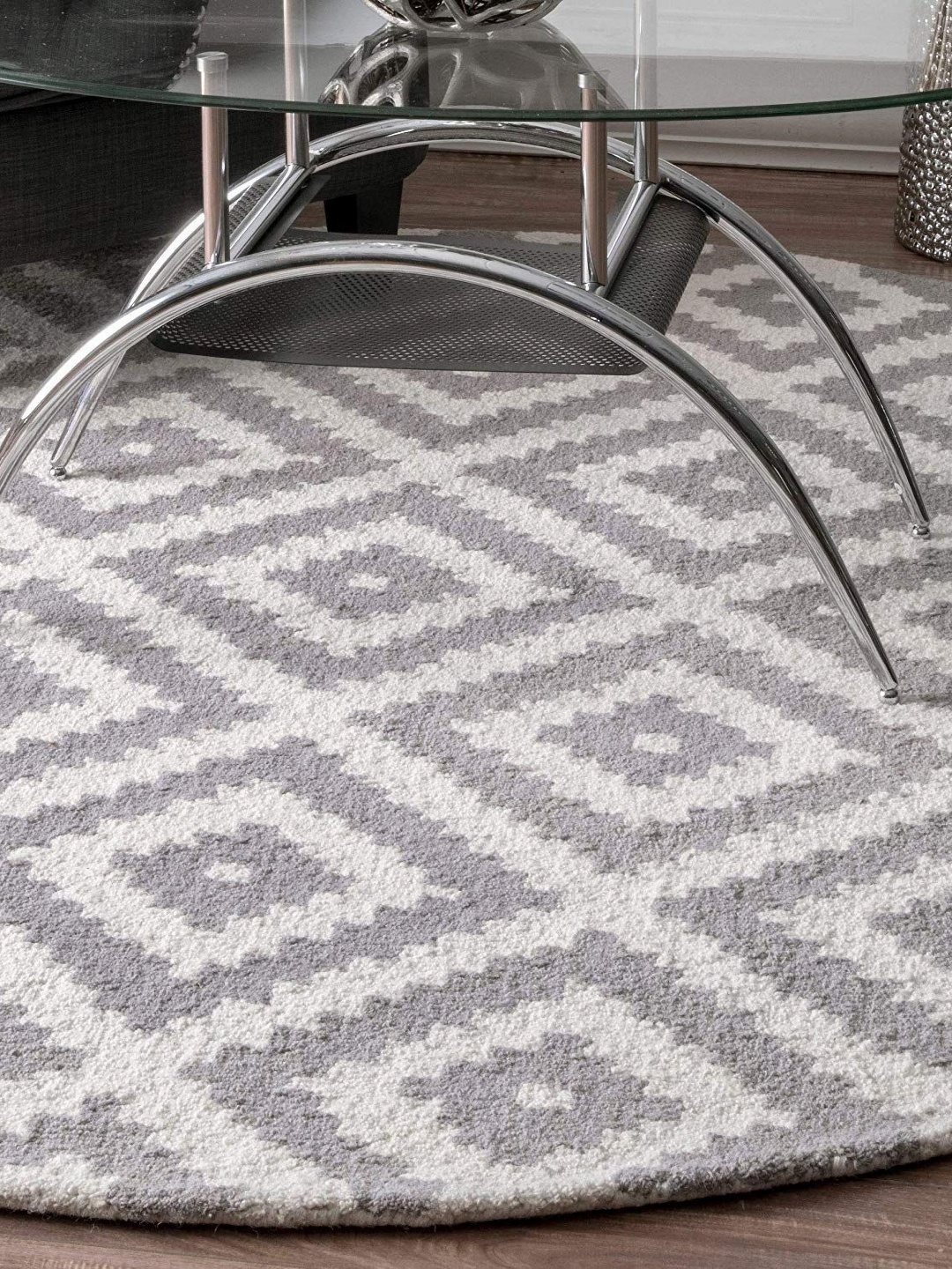 

Safiya Carpet Grey & White Geometric Printed Hand-Tufted Round Shaped Woollen Carpet