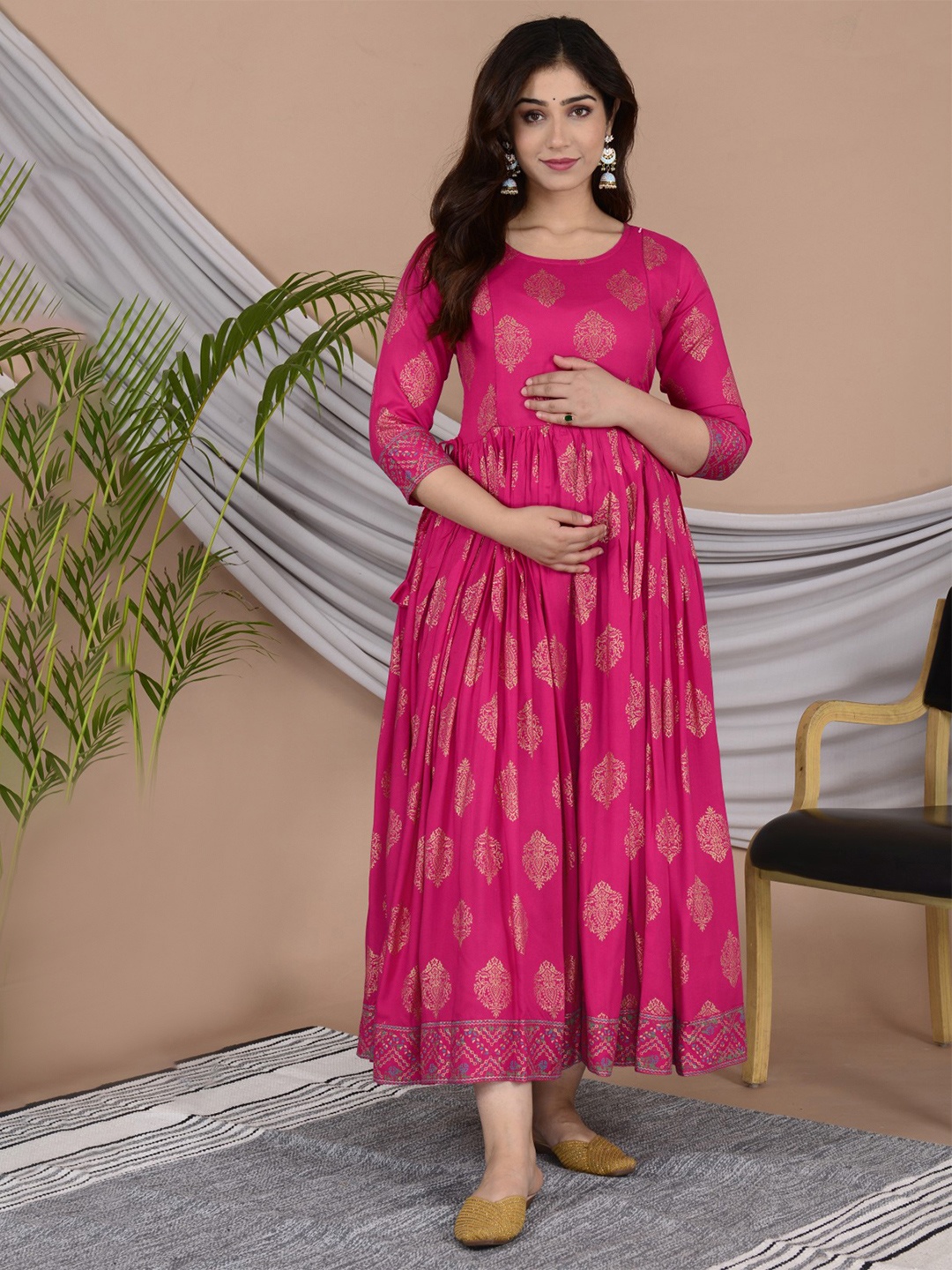 

Gujari Ethnic Motifs Woven Design Zari Maternity Anarkali Kurta, Pink