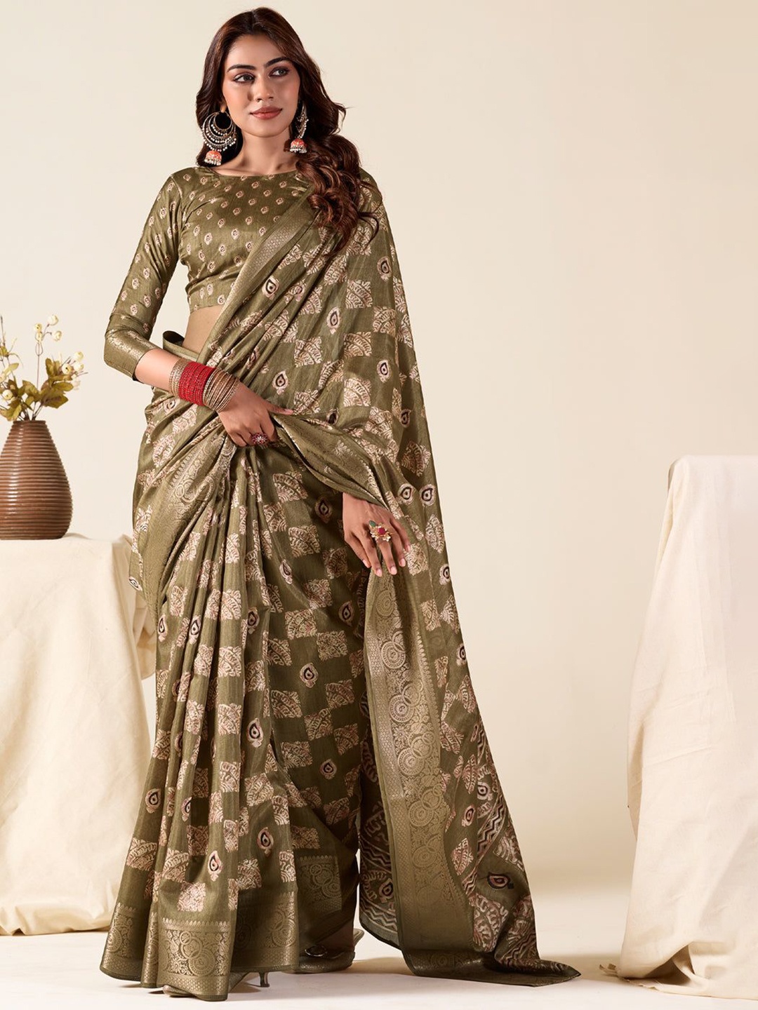 

MySilkLove Checked Zari Banarasi Saree, Green