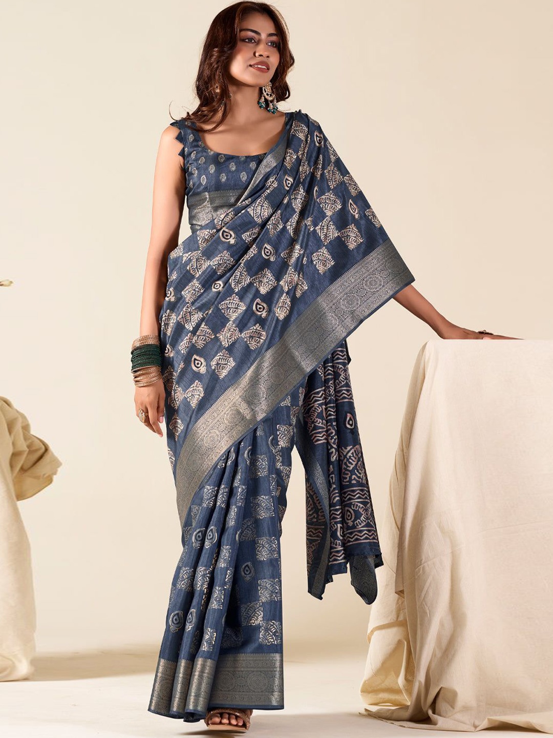 

MySilkLove Ethnic Motifs Zari Banarasi Saree, Blue