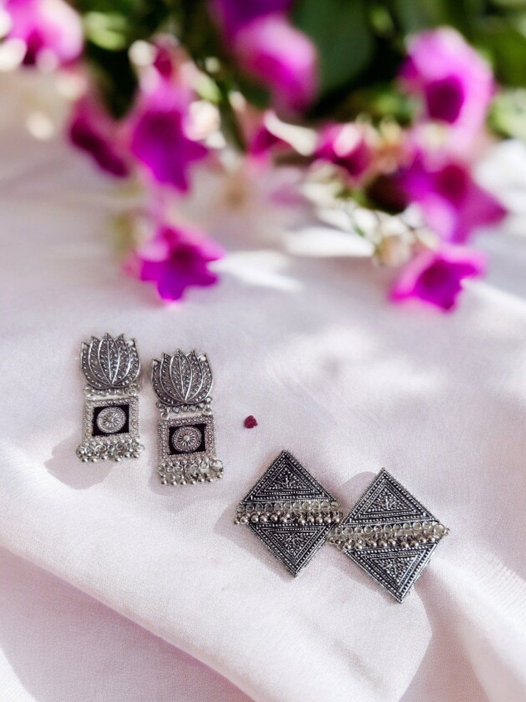 

Niska Set Of 2 Contemporary Studded Earrings, Silver
