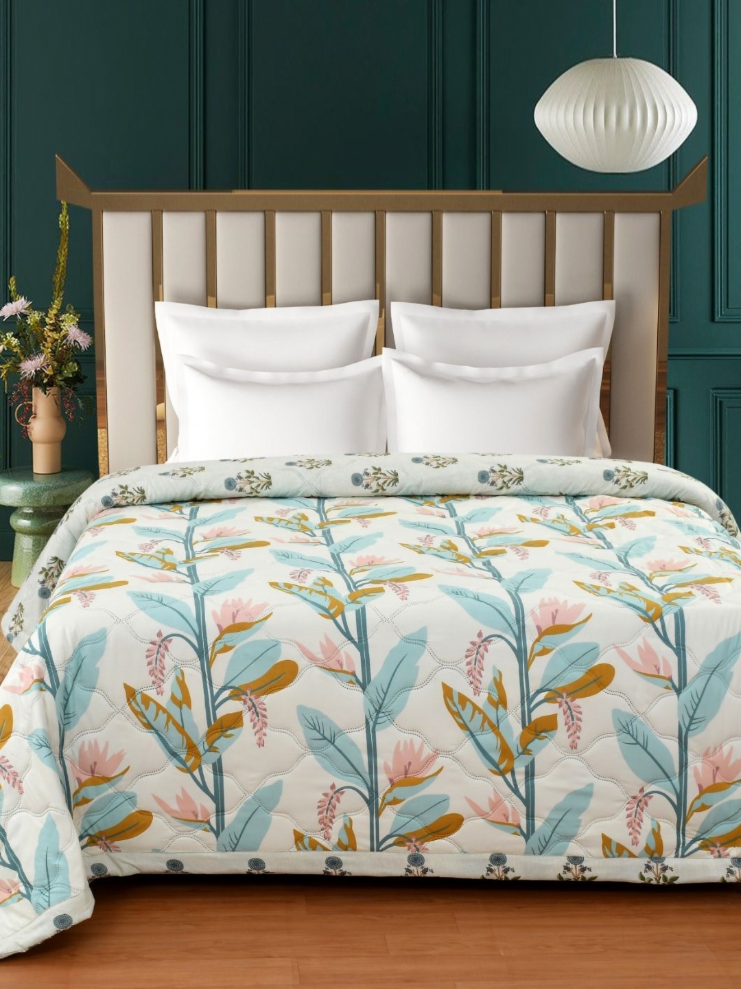 

Florida Off White & Blue Floral Printed Reversible Double Bed Comforter