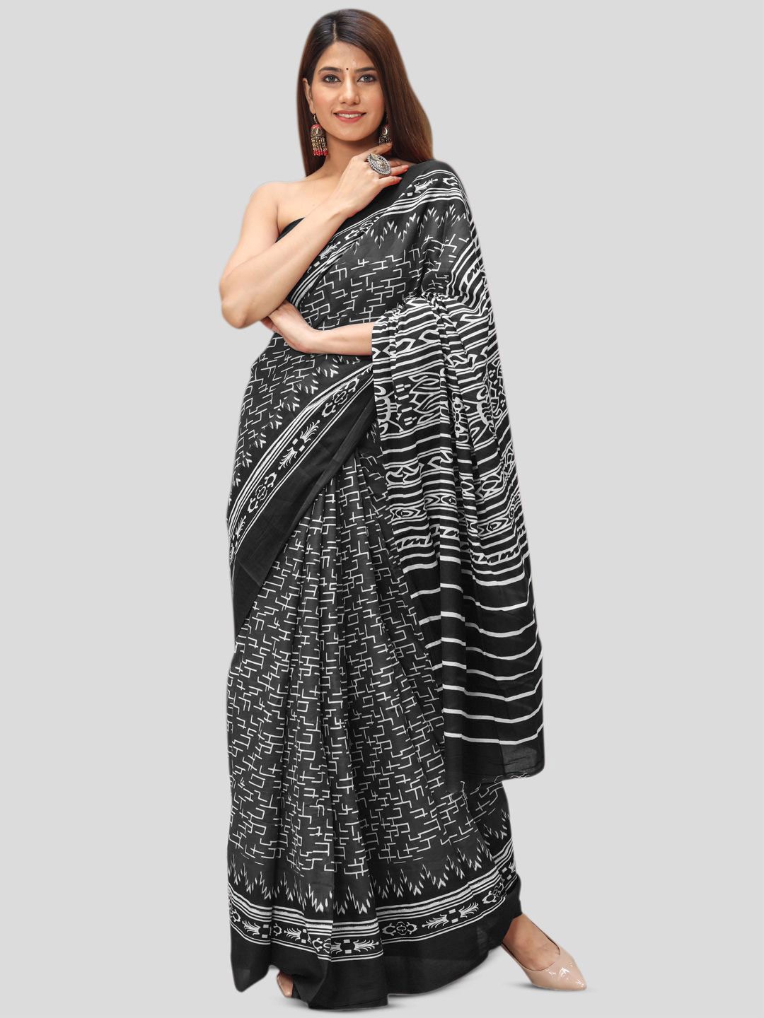 

BUTA BUTI Printed Pure Cotton Saree, Black