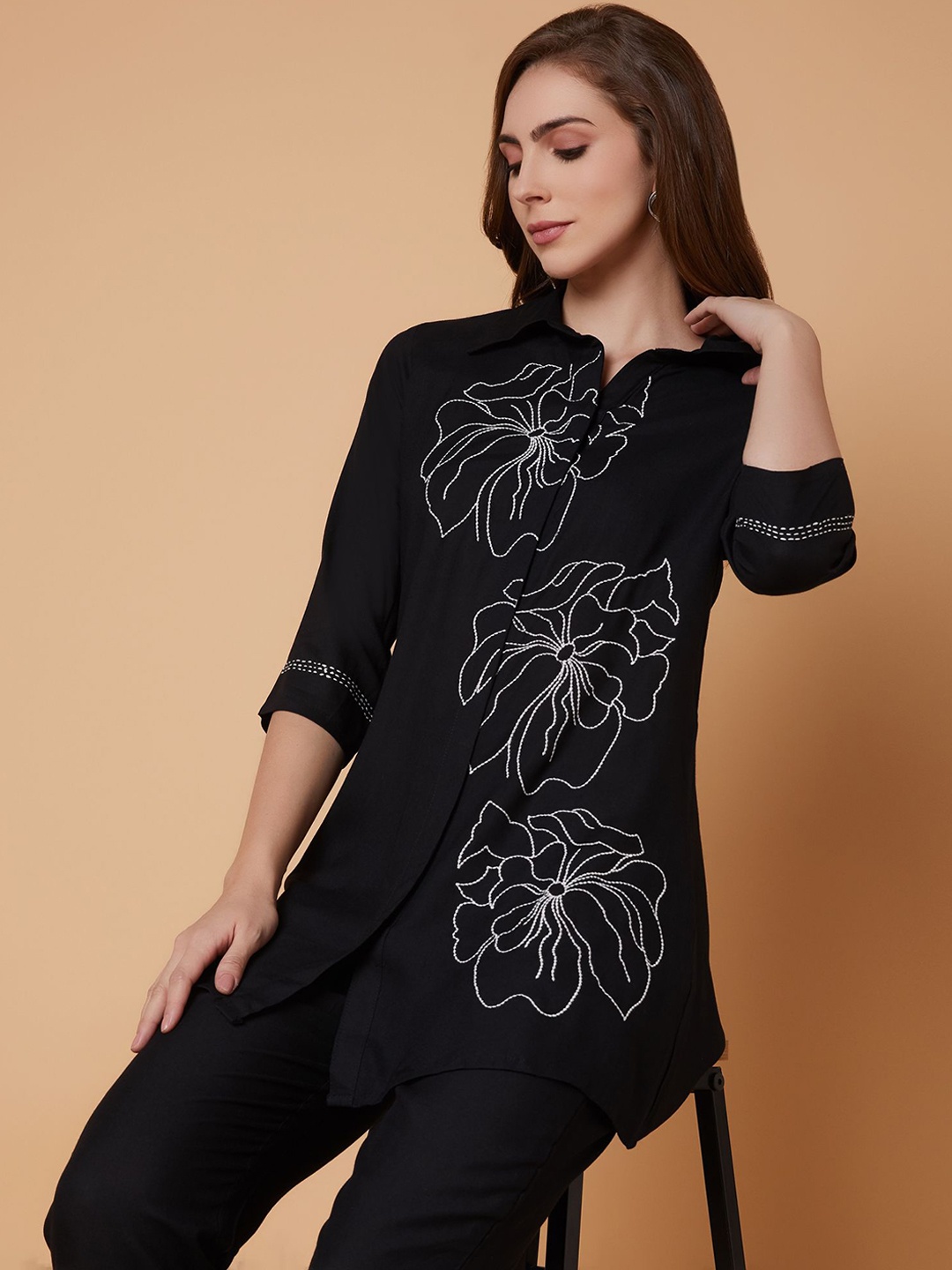 

SHOWOFF Floral Embroidered Shirt Collar Tunic & Trouser, Black