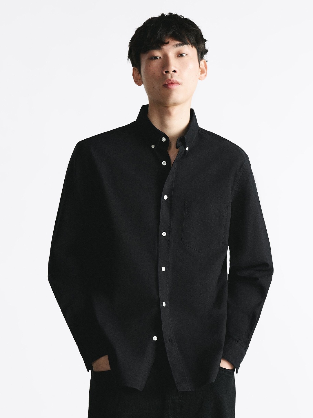 

MISCHIEF MONKEY Men Classic Tailored Fit Opaque Casual Shirt, Black