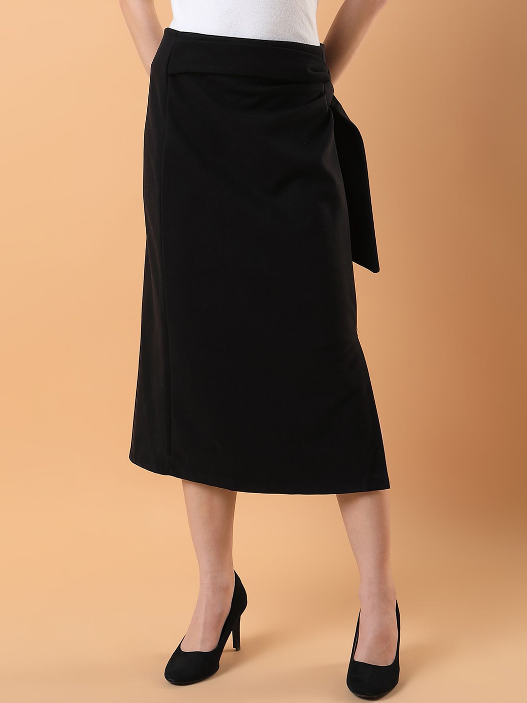 

SHOWOFF Straight Midi Skirts, Black