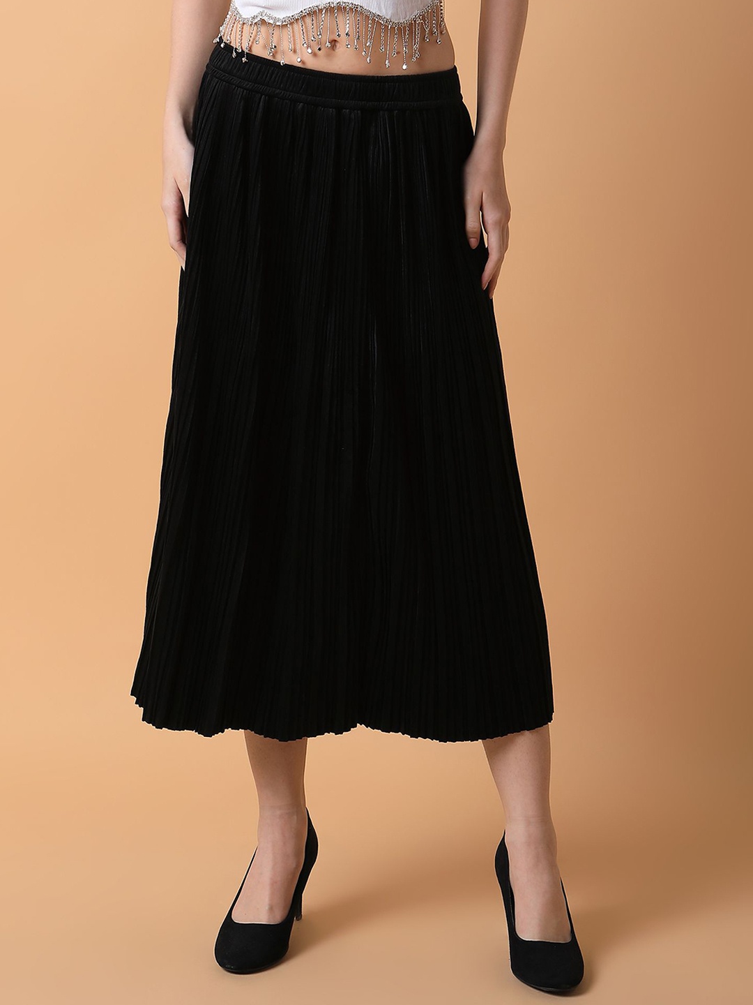 

SHOWOFF Flared Midi Skirt, Black