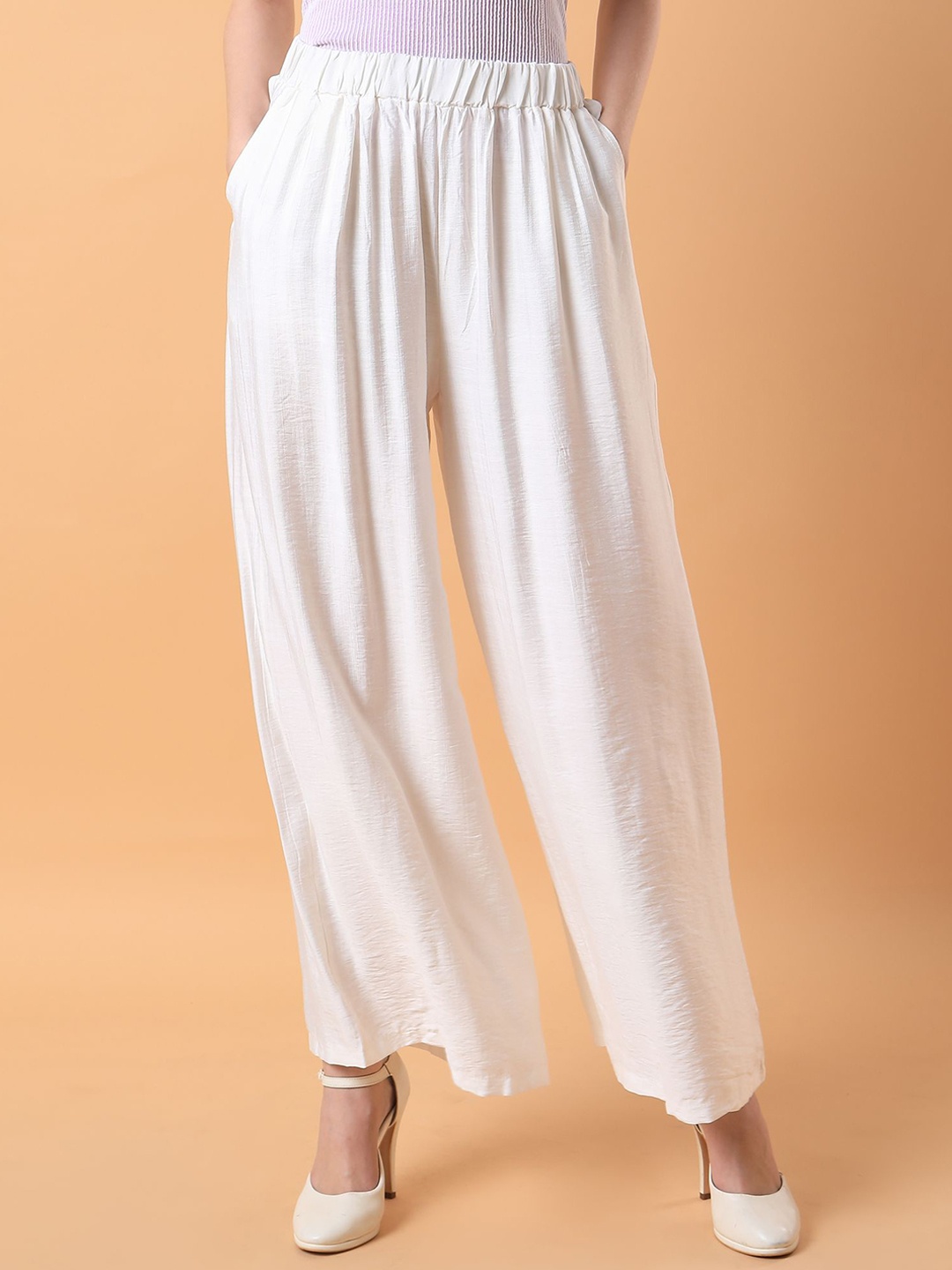 

SHOWOFF Women Comfort Loose Fit Pleated Trousers, Off white