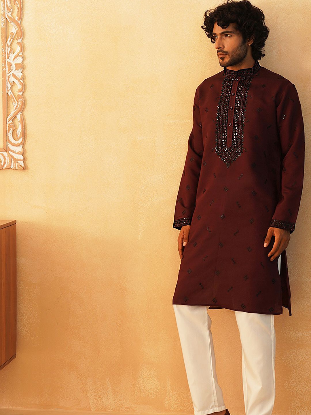 

Jompers Ethnic Motifs Embroidered Straight Sequinned Kurta with Pyjamas, Maroon