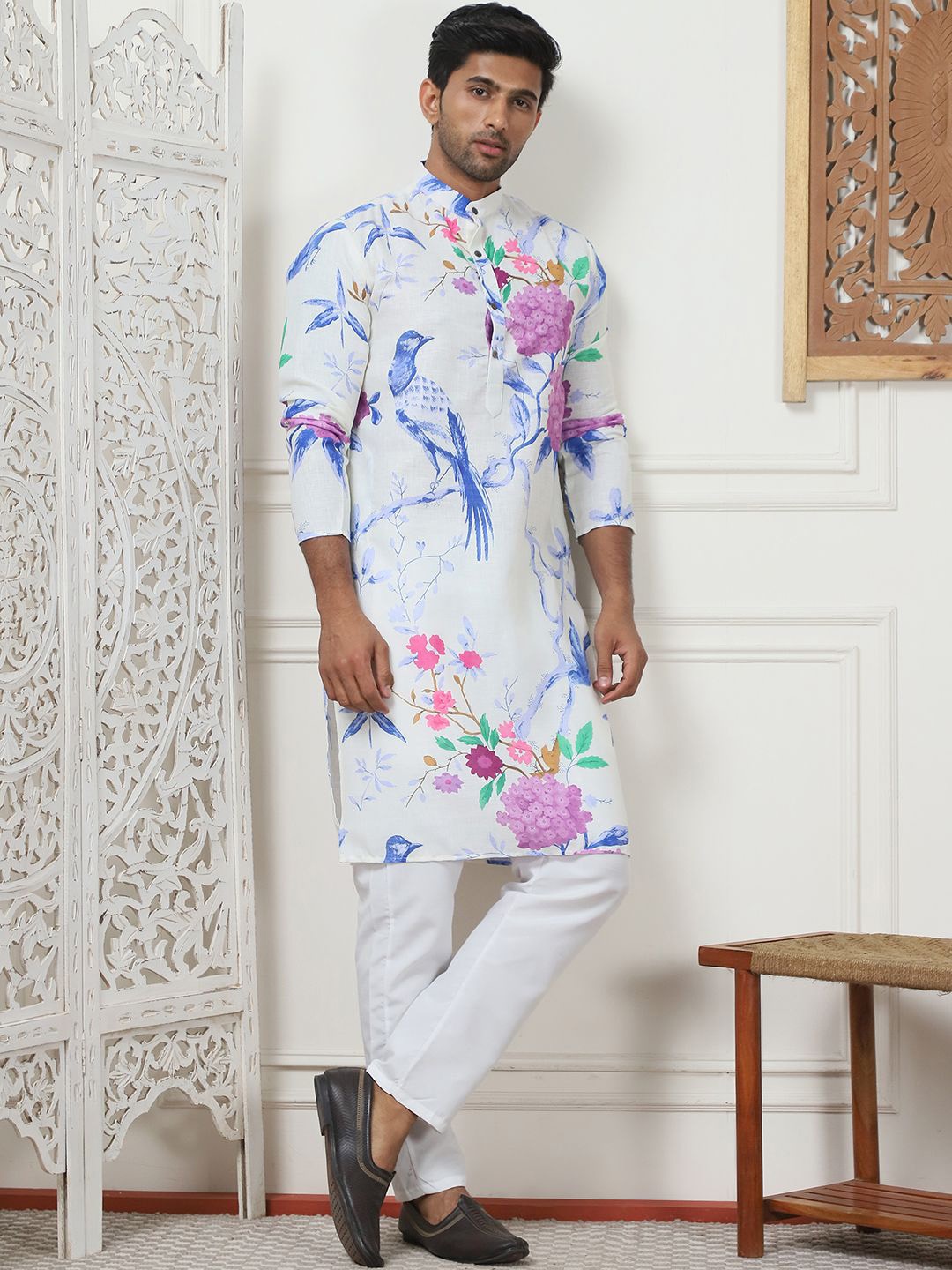 

Jompers Floral Printed Straight Pure Cotton Kurta with Pyjamas, White