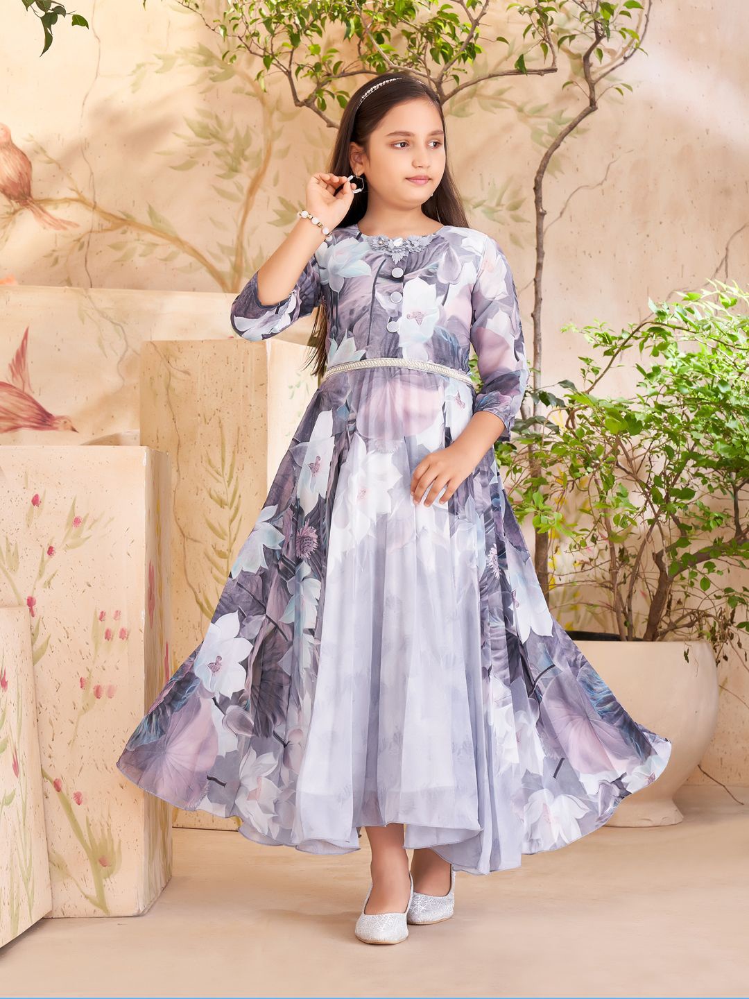 

Aarika Floral Print Georgette Maxi Dress, Grey