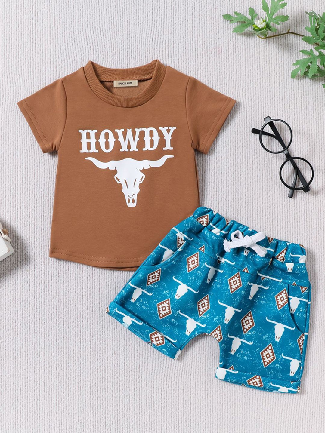 

INCLUD Boys Printed Round Neck T-shirt With Shorts, Brown