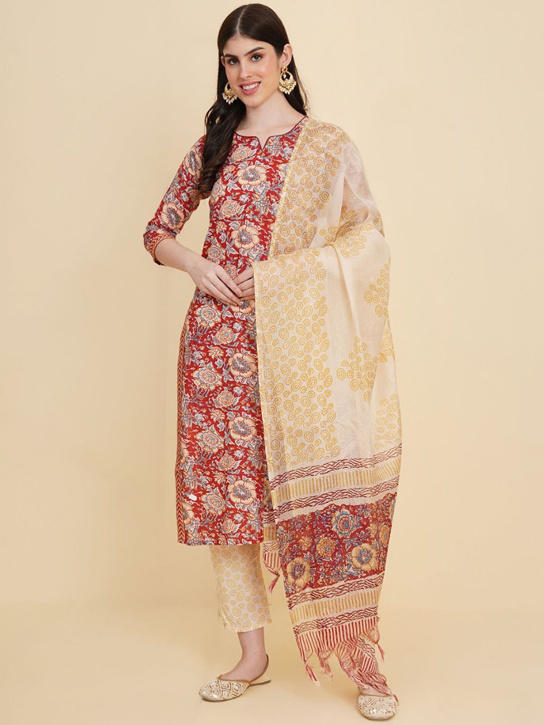 

ODETTE Floral Printed Regular Kurta with Trousers & Dupatta, Red