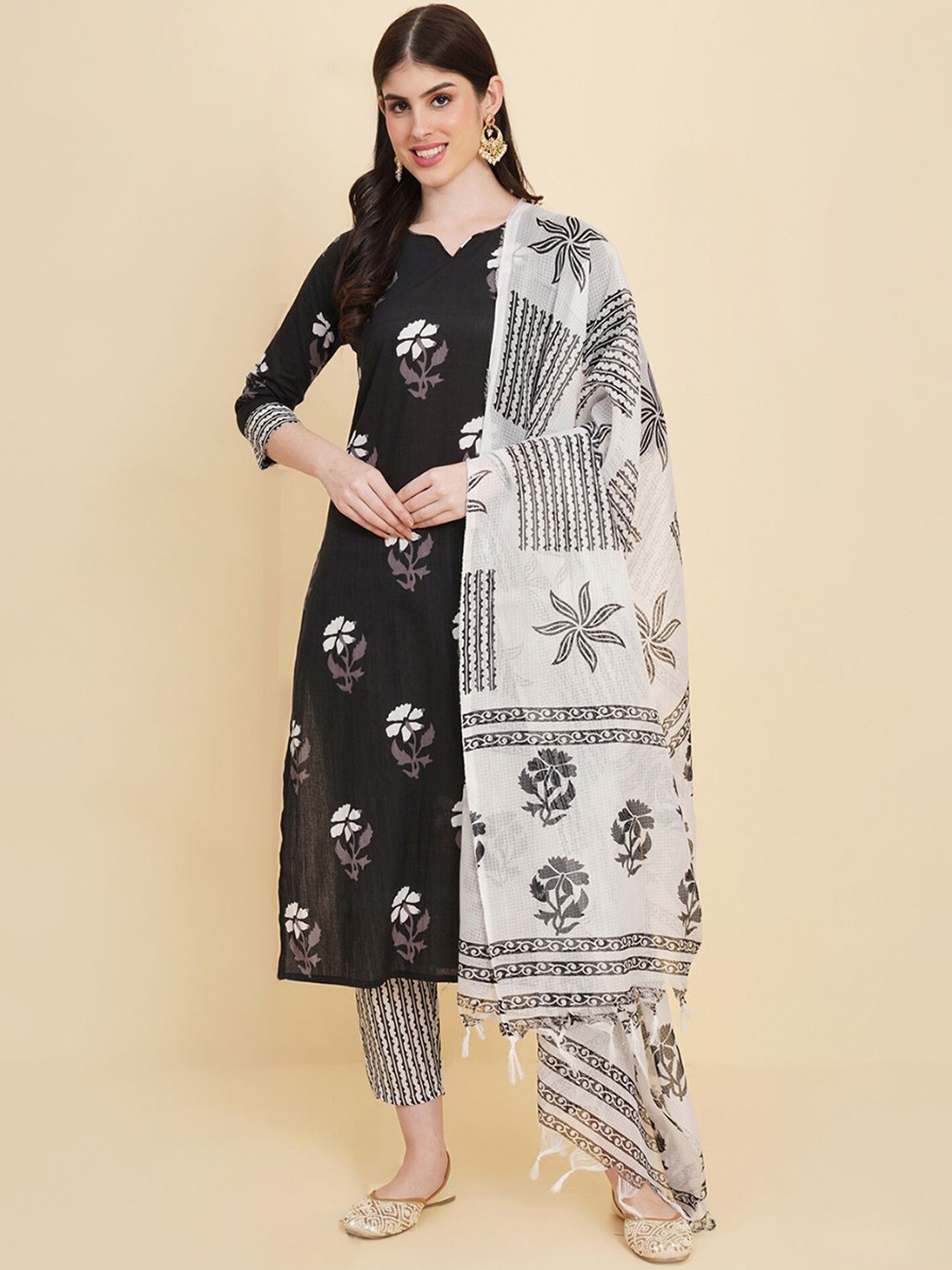 

ODETTE Floral Printed Straight Kurta With Trousers & Dupatta, Black
