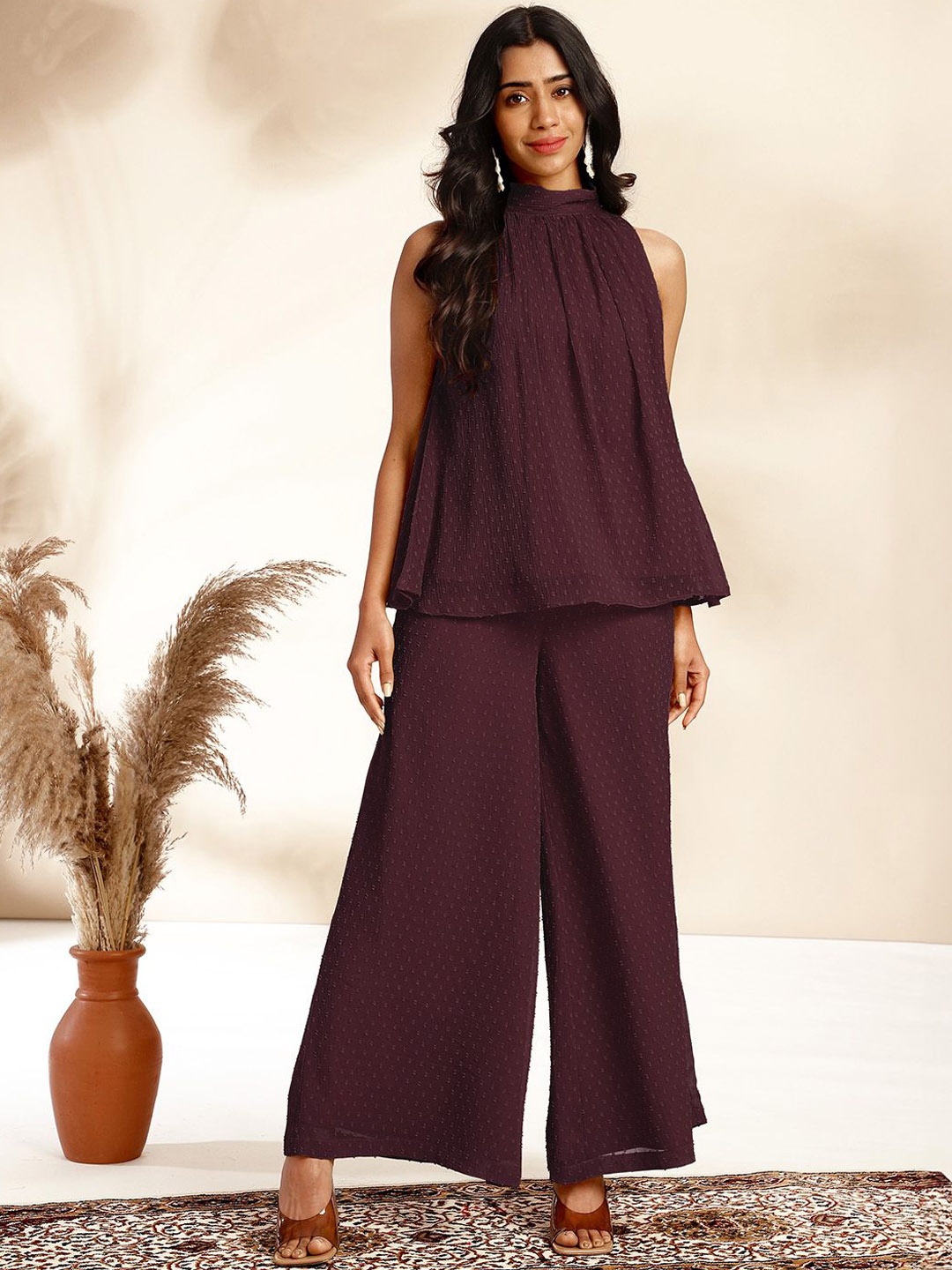 

Janasya Self-Design High Neck Dobby Gathered Top & Palazzos, Burgundy