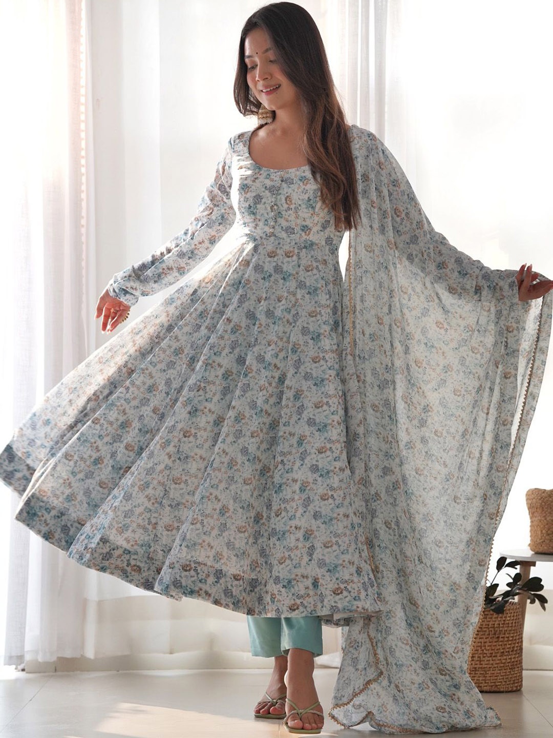 

JATRIQQ Floral Printed Anarkali Kurta with Trousers & Dupatta, Blue