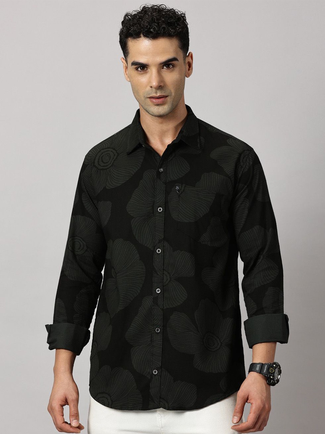 

Rodzen Men Standard Opaque Printed Casual Shirt, Green